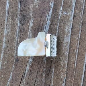 Piano Brooch Pin Mother of Pearl look Vintage Retro